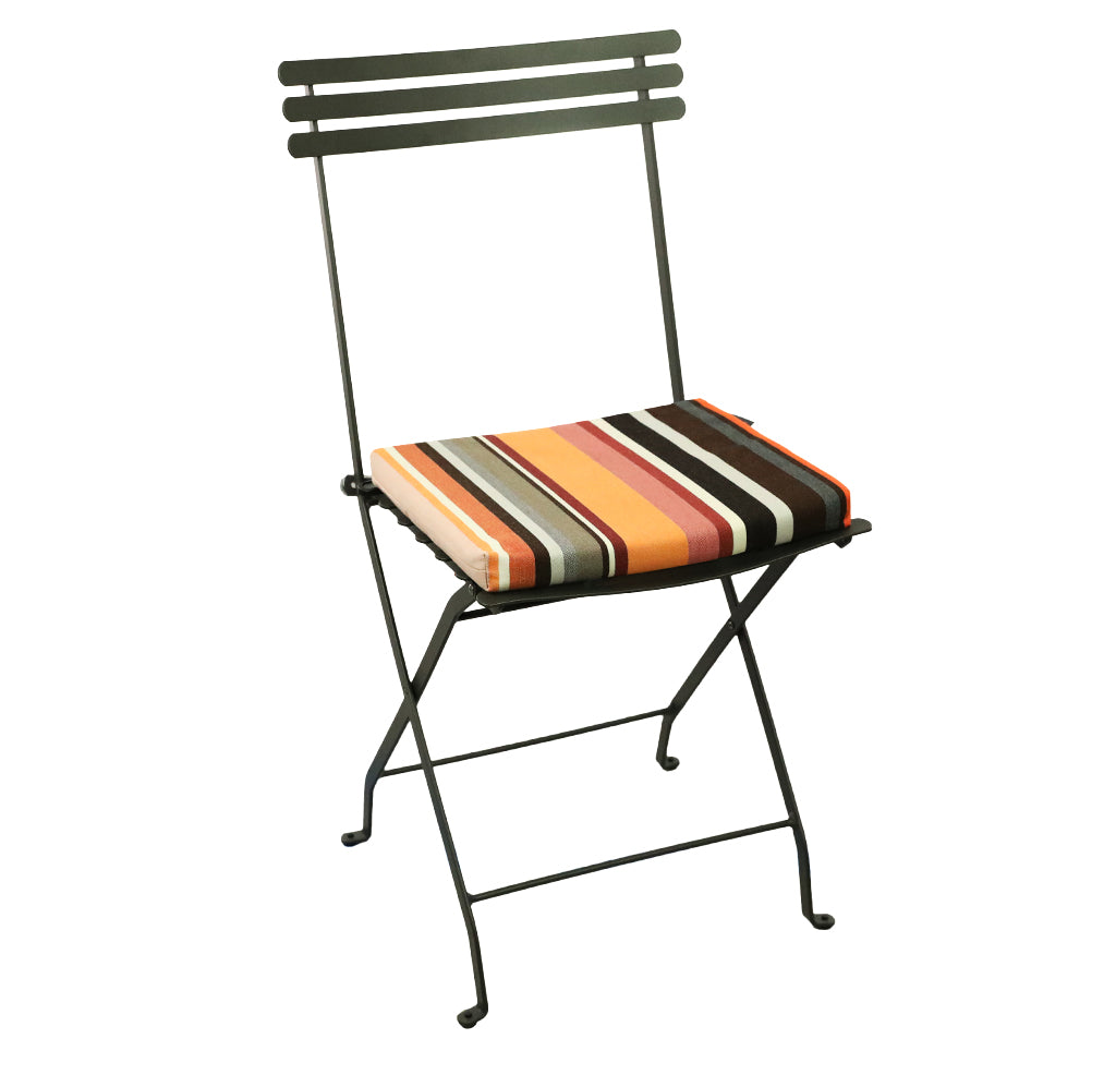 Bistro chair hotsell cushions square